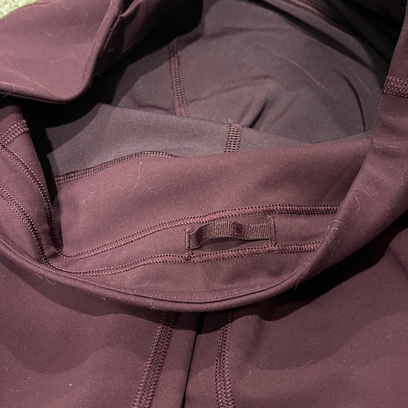 Lululemon Invigorate High Rise Tight Legging 25” with Pockets Cassis - Picture 3 of 6